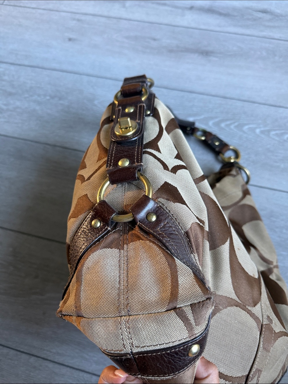 Coach Y2K vintage Beige and Brown Signature Canvas Hobo Bag - Picture 3 of 11